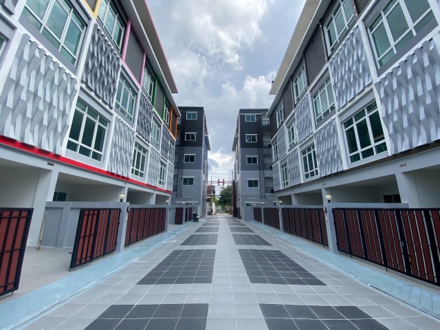 โครงการHallmark Elegant สุขุมวิท 64 จังหวัด กรุงเทพมหานคร